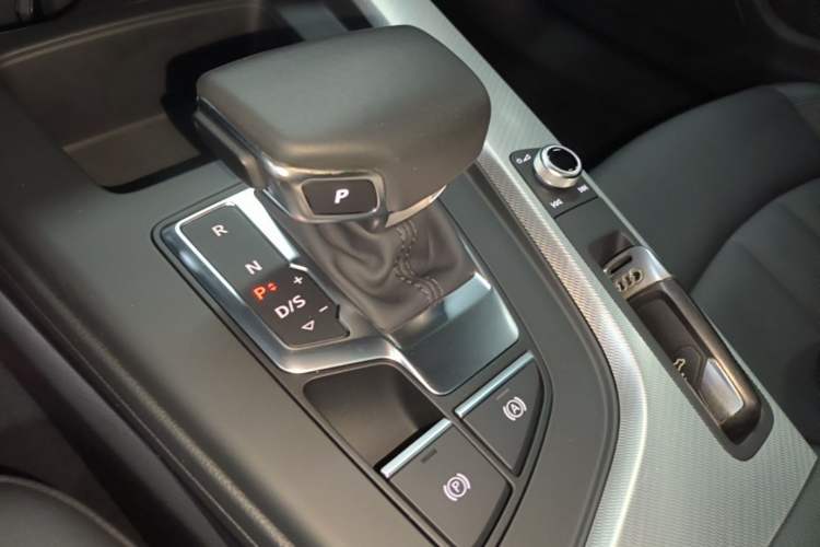 Used Audi A5 2021 Sportback 40 TFSI Fashionable and Dynamic Model Gear Lever