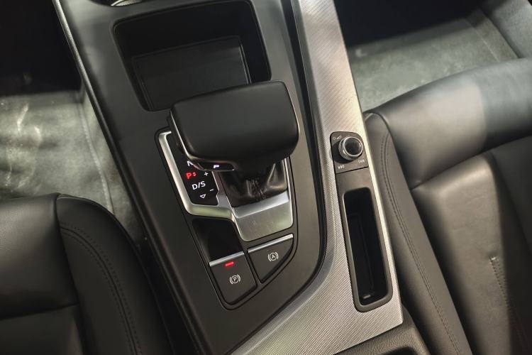 Used Audi A5 2021 Sportback 40 TFSI Fashionable and Dynamic Model Interior 4