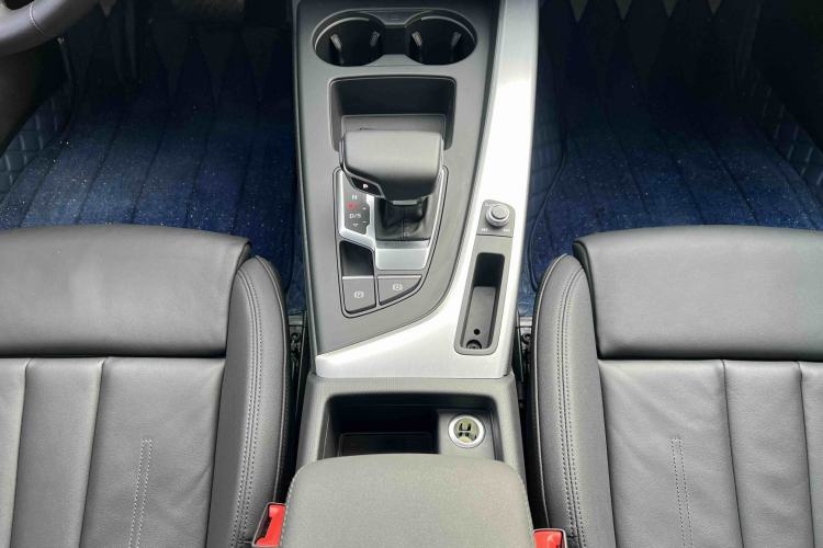 Used Audi A5 2021 Sportback 40 TFSI quattro Luxury Prestige Edition Interior 4