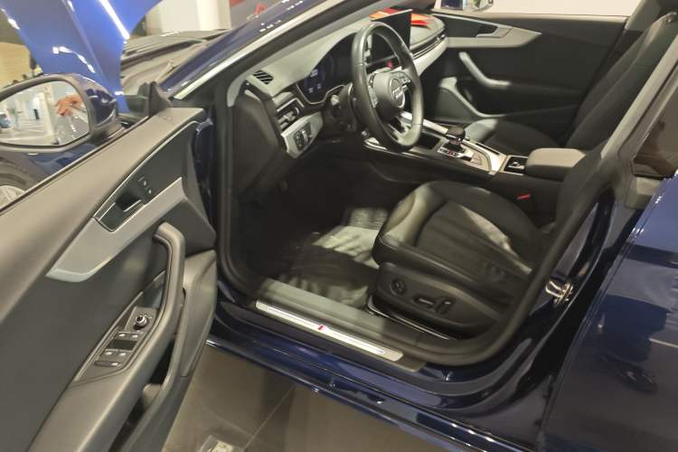 Used Audi A5 2021 Sportback 40 TFSI Fashionable and Dynamic Model Interior 5
