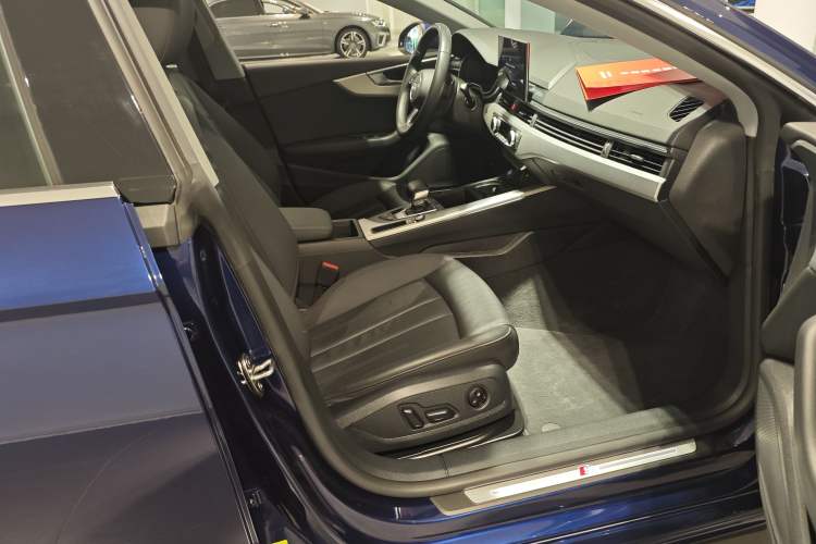 Used Audi A5 2021 Sportback 40 TFSI Fashionable and Dynamic Model Interior 9