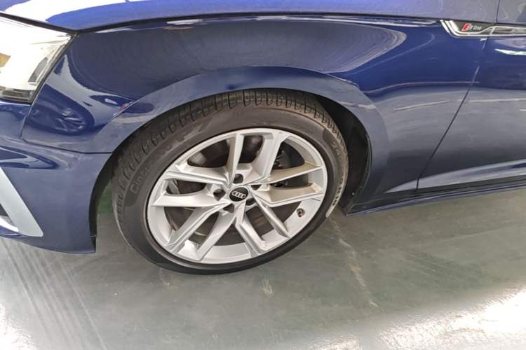 Used Audi A5 2021 Sportback 40 TFSI Fashionable and Dynamic Model Left Front Wheel Hub