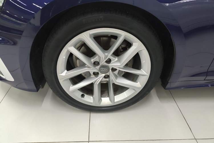 Used Audi A5 2021 Sportback 40 TFSI Fashionable and Dynamic Model Left Front Wheel Hub