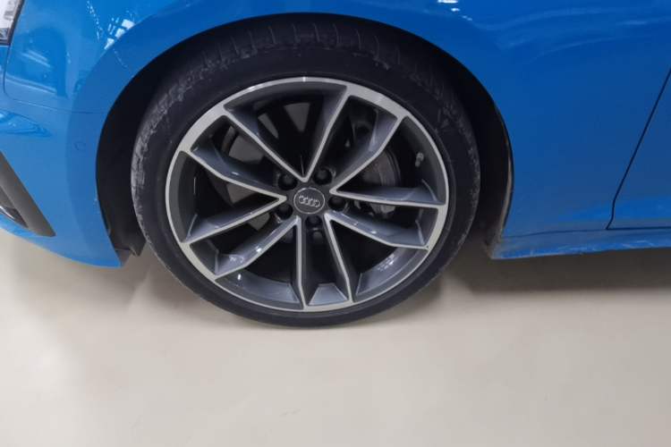 Used Audi A5 2021 Sportback 45 TFSI quattro Prestige Dynamic Edition Left Front Wheel Hub