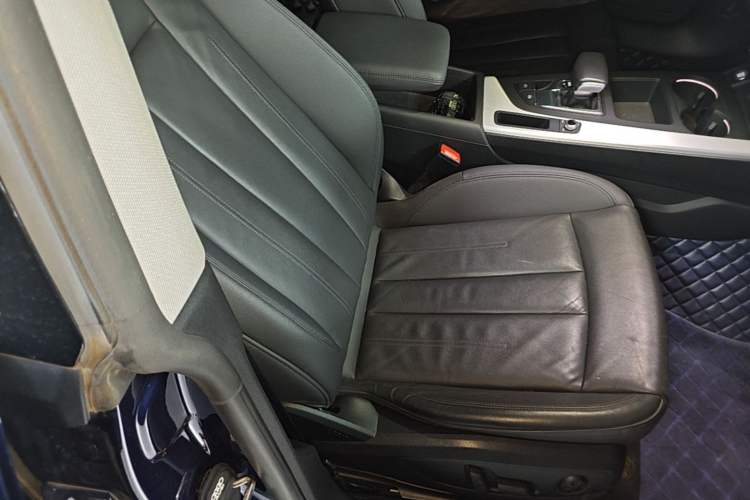 Used Audi A5 2021 Sportback 40 TFSI Fashionable and Dynamic Model Right Front Seat