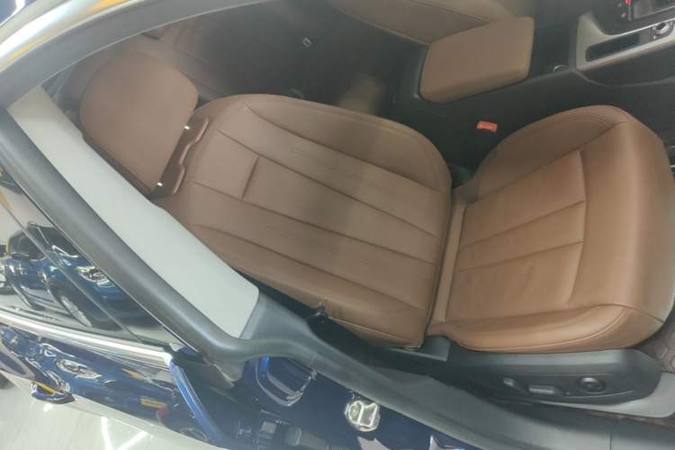 Used Audi A5 2021 Sportback 40 TFSI Stylish and Elegant Model Right Front Seat