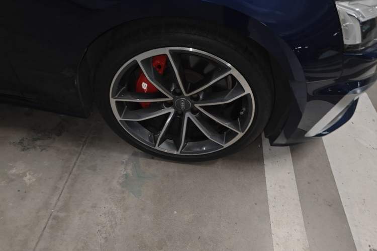 Used Audi A5 2021 Sportback 45 TFSI quattro Prestige Dynamic Edition Right Front Wheel Hub