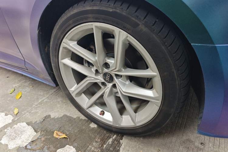 Used Audi A5  Right Front Wheel Hub