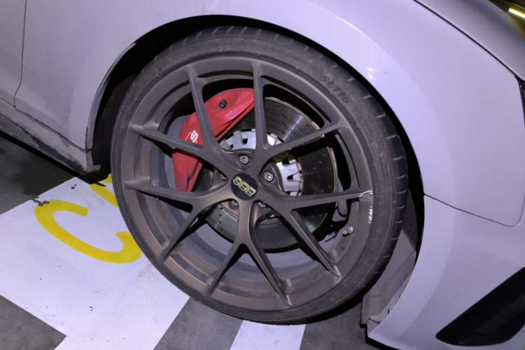 Used Audi A5 2021 Sportback 40 TFSI quattro Luxury Dynamic Model Right Front Wheel Hub