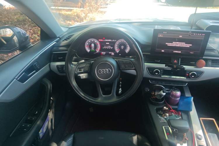 Used Audi A5 2021 Sportback 40 TFSI Stylish and Elegant Model Steering Wheel
