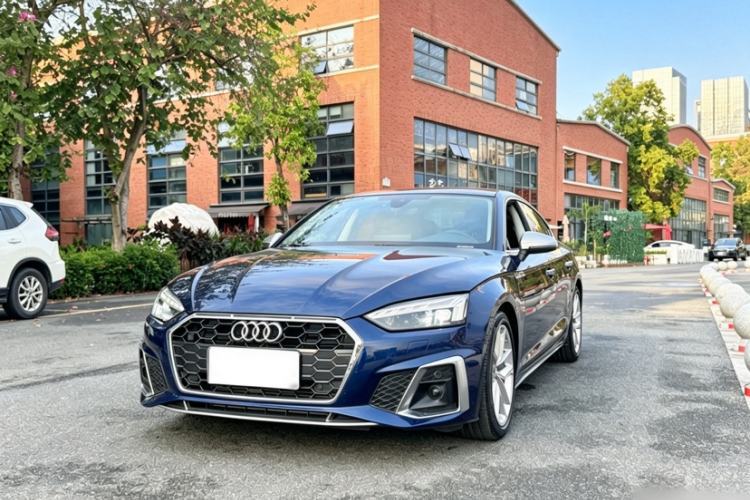 Used Audi A5 2021 Sportback 40 TFSI Fashionable and Dynamic Model Guazi used car, China used car export, Used car for sale, Used cars, Cheapest cars for sale