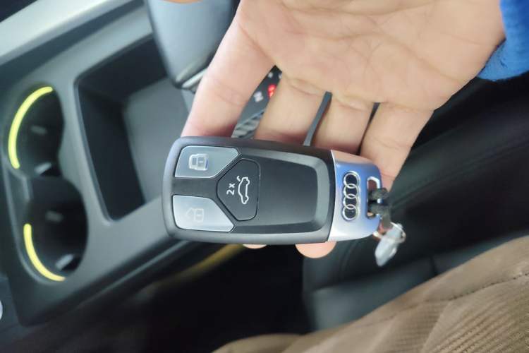Used Audi A5 2021 Sportback 40 TFSI Fashionable and Dynamic Model Vehicle Key
