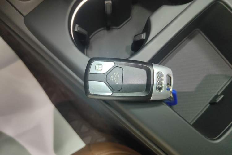 Used Audi A5 2021 Sportback 40 TFSI Stylish and Elegant Model Vehicle Key