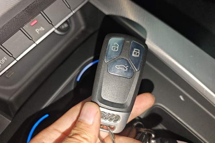 Used Audi A5 2021 Sportback 40 TFSI Stylish and Elegant Model Vehicle Key