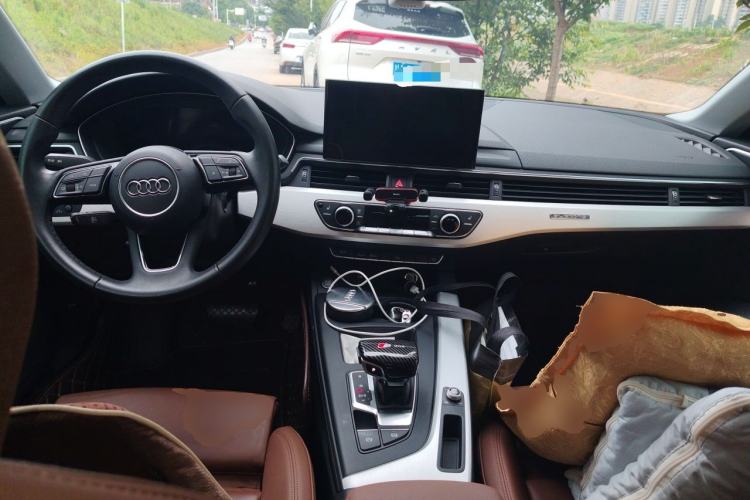 Used Audi A5 2021 Sportback 40 TFSI quattro Luxury Prestige Edition Center Console