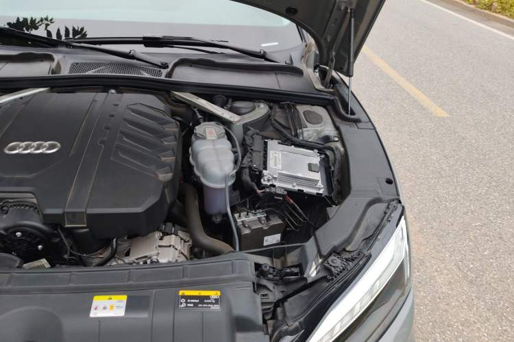 Used Audi A5 2021 Sportback 40 TFSI quattro Luxury Prestige Edition Engine Bay Left
