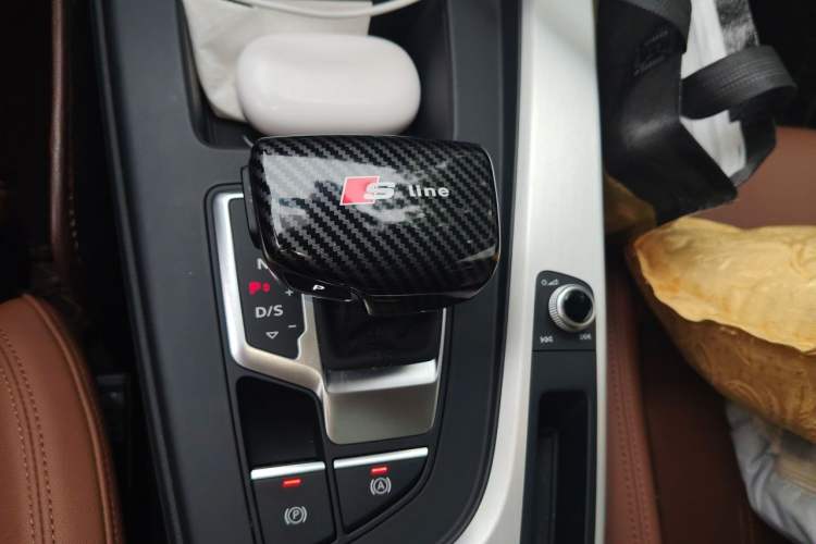Used Audi A5 2021 Sportback 40 TFSI quattro Luxury Prestige Edition Gear Lever