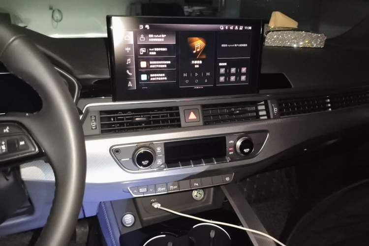 Used Audi A5 2021 Cabriolet 40 TFSI Fashionable and Dynamic Model Audio And AC Panel