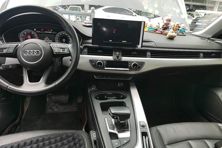Used Audi A5 2021 Sportback 40 TFSI Stylish and Elegant Model Audio And AC Panel