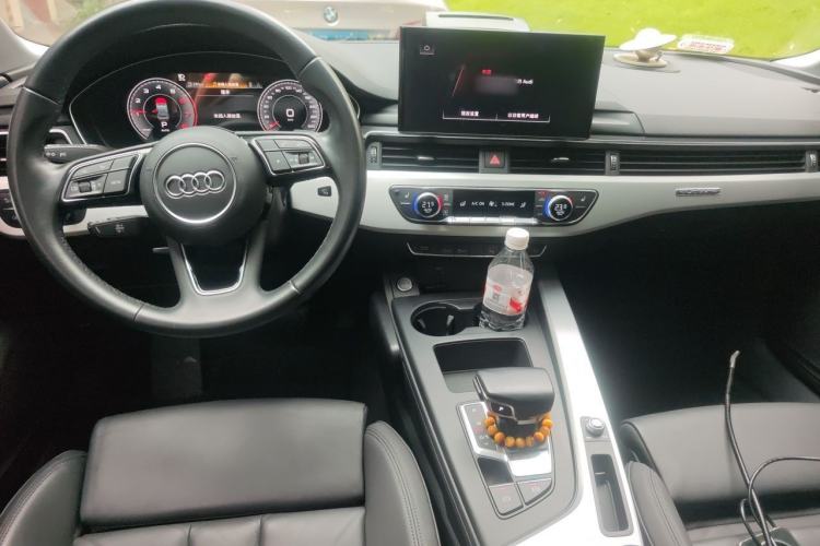 Used Audi A5 2021 Sportback 40 TFSI quattro Luxury Dynamic Model Center Console