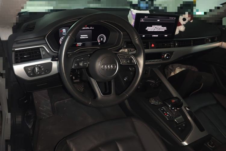 Used Audi A5 2021 Coupe 40 TFSI Fashionable and Dynamic Model Center Console