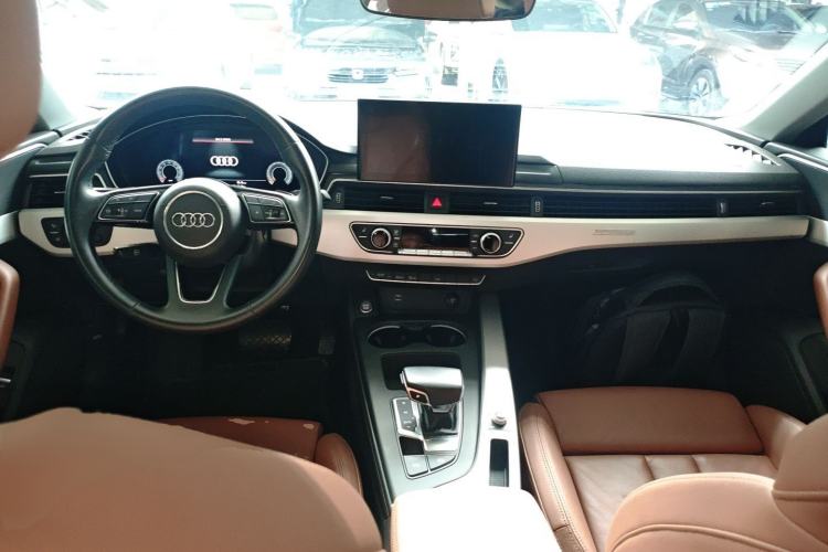 Used Audi A5 2021 Sportback 40 TFSI quattro Luxury Dynamic Model Center Console