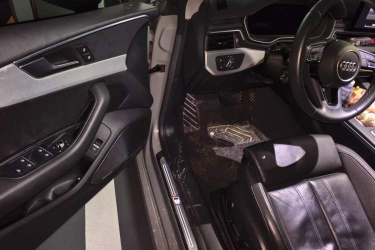 Used Audi A5 2021 Sportback 40 TFSI quattro Luxury Dynamic Model Driver Seat