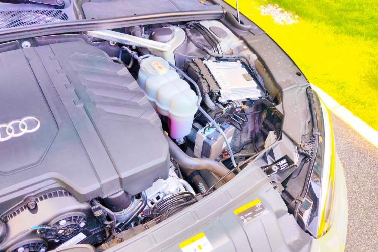 Used Audi A5 2021 Sportback 40 TFSI Fashionable and Dynamic Model Engine Bay Left