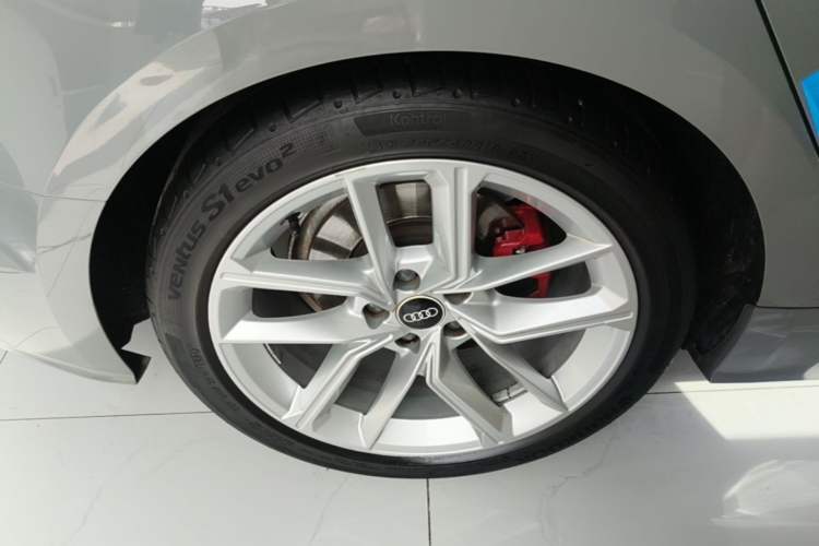 Used Audi A5 2021 Sportback 40 TFSI Stylish and Elegant Model Exterior 5