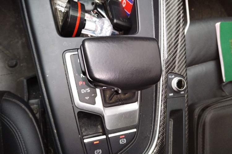 Used Audi A5 2021 Sportback 40 TFSI Fashionable and Dynamic Model Gear Lever