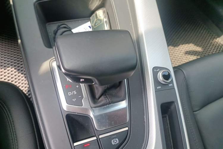 Used Audi A5 2021 Coupe 40 TFSI Fashionable and Dynamic Model Gear Lever