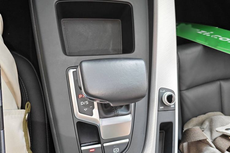 Used Audi A5 2021 Coupe 40 TFSI Fashionable and Dynamic Model Gear Lever