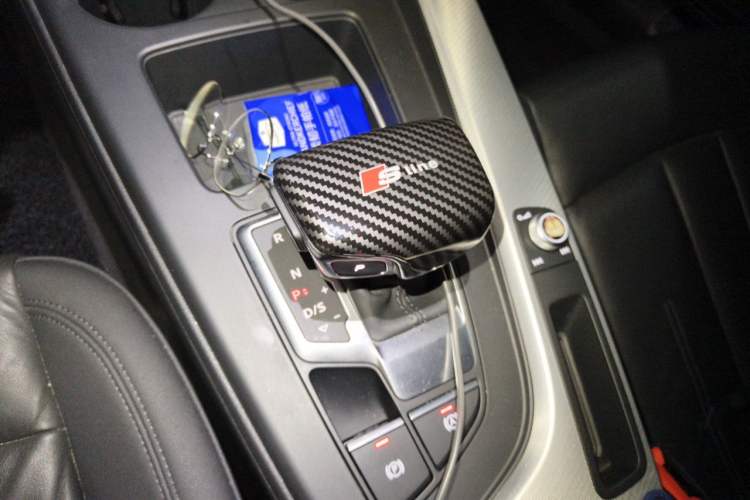 Used Audi A5 2021 Coupe 40 TFSI Fashionable and Dynamic Model Gear Lever