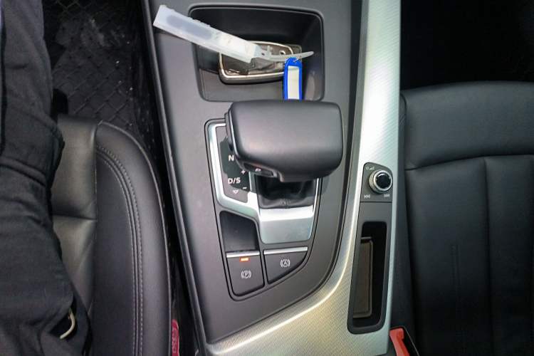 Used Audi A5 2021 Sportback 40 TFSI Fashionable and Dynamic Model Gear Lever
