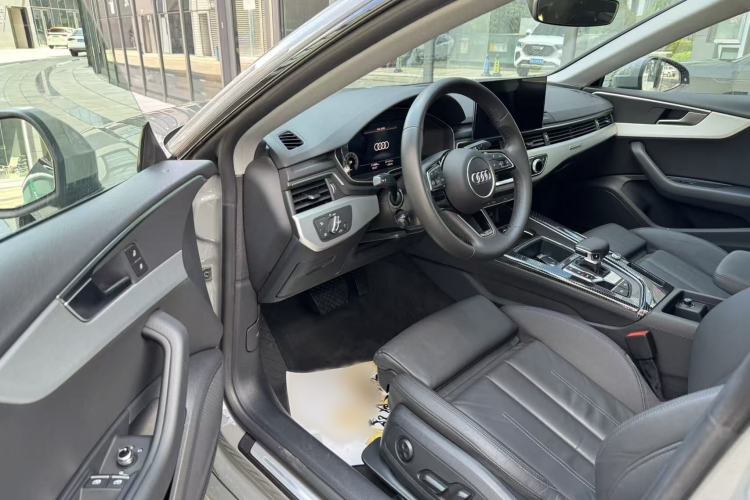 Used Audi A5 2021 Sportback 40 TFSI quattro Luxury Dynamic Model Interior 1