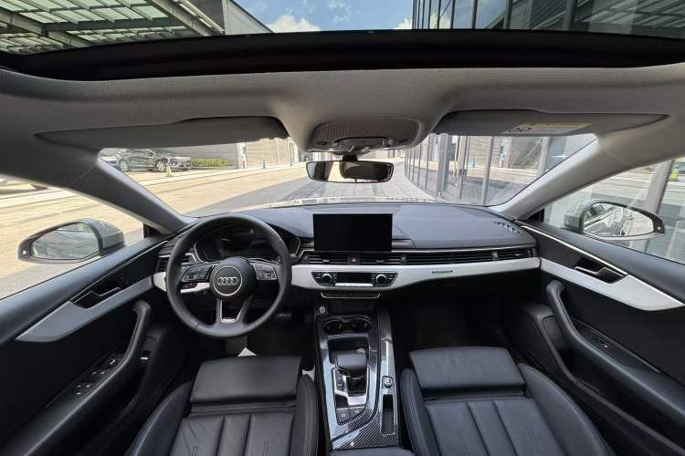 Used Audi A5 2021 Sportback 40 TFSI quattro Luxury Dynamic Model Interior 2