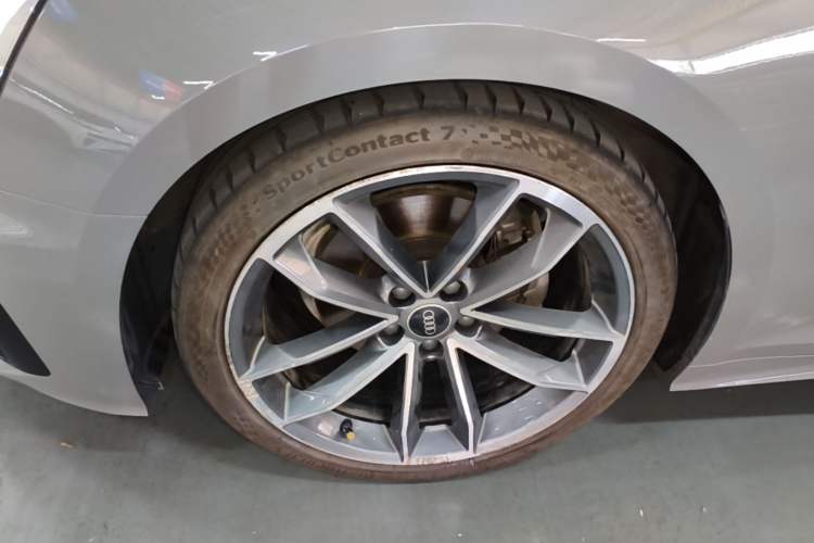 Used Audi A5 2021 Sportback 40 TFSI quattro Luxury Dynamic Model Left Front Wheel Hub