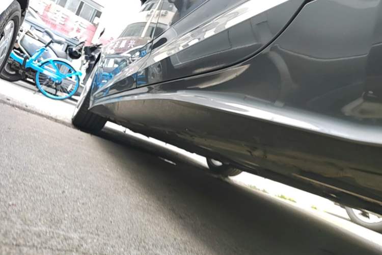 Used Audi A5 2021 Sportback 40 TFSI Stylish and Elegant Model Left Side Sill