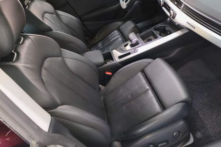 Used Audi A5 2021 Sportback 40 TFSI quattro Luxury Dynamic Model Right Front Seat