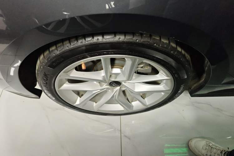 Used Audi A5 2021 Coupe 40 TFSI Fashionable and Dynamic Model Right Rear Wheel Hub