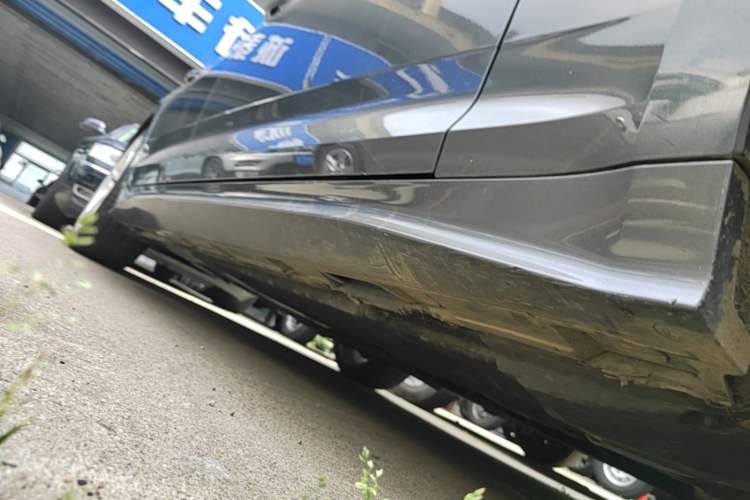 Used Audi A5 2021 Sportback 40 TFSI Stylish and Elegant Model Right Side Sill