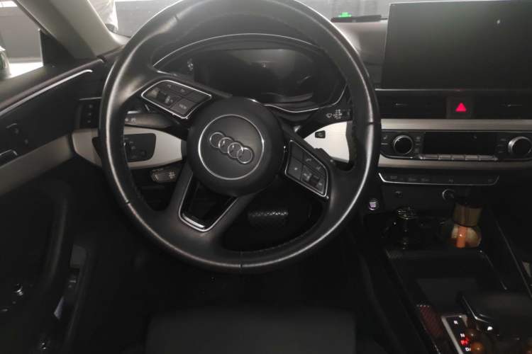 Used Audi A5 2021 Sportback 40 TFSI quattro Luxury Dynamic Model Steering Wheel