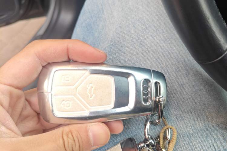 Used Audi A5 2021 Sportback 40 TFSI Stylish and Elegant Model Vehicle Key
