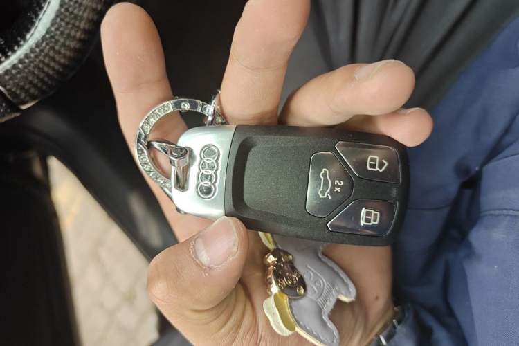 Used Audi A5 2021 Sportback 40 TFSI Stylish and Elegant Model Vehicle Key