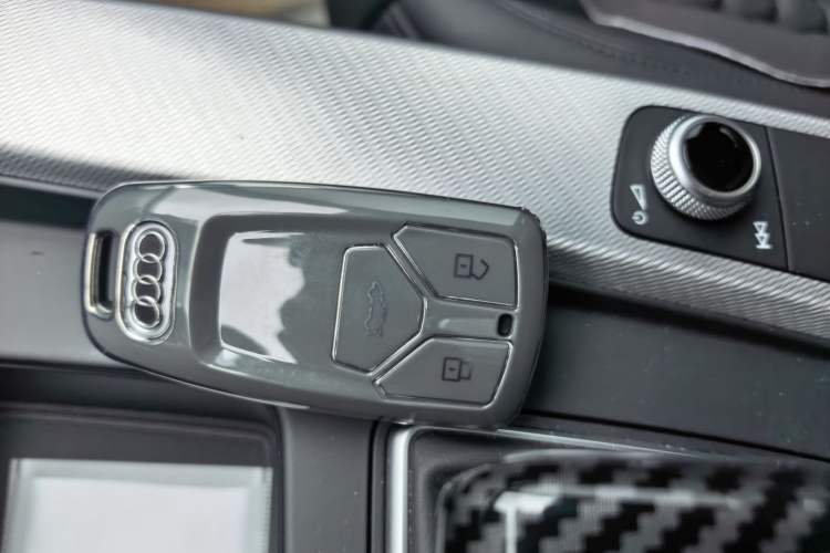 Used Audi A5 2021 Sportback 40 TFSI Fashionable and Dynamic Model Vehicle Key