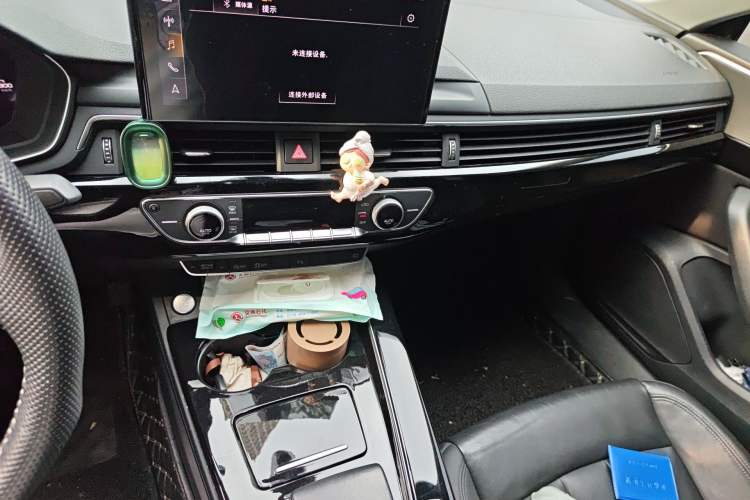 Used Audi A5 2021 Sportback 40 TFSI Stylish and Elegant Model Audio And AC Panel