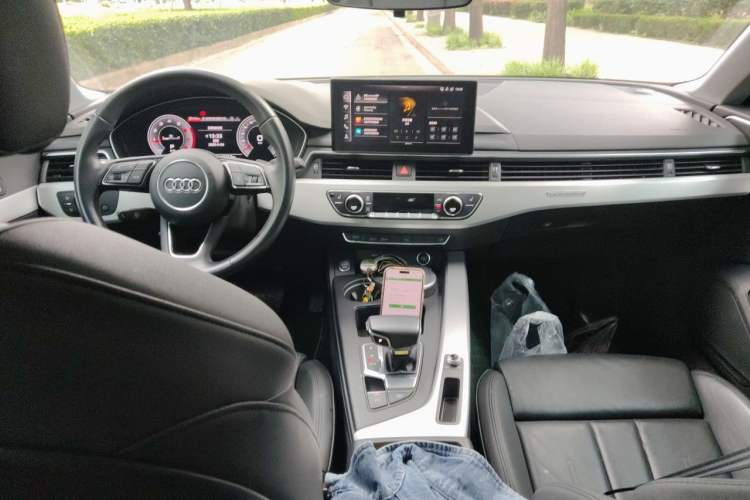 Used Audi A5 2021 Sportback 40 TFSI quattro Luxury Prestige Edition Center Console