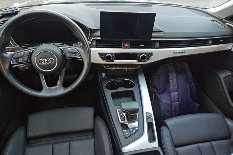 Used Audi A5 2021 Sportback 40 TFSI quattro Luxury Prestige Edition Center Console
