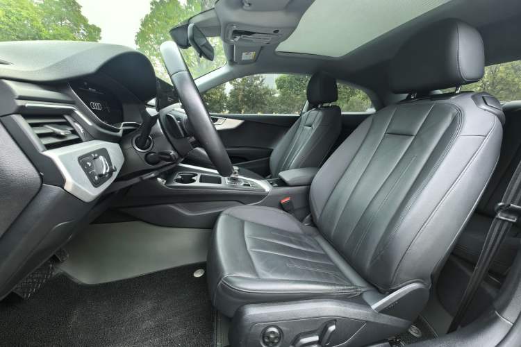 Used Audi A5 2021 Coupe 40 TFSI Fashionable and Dynamic Model Exterior 11