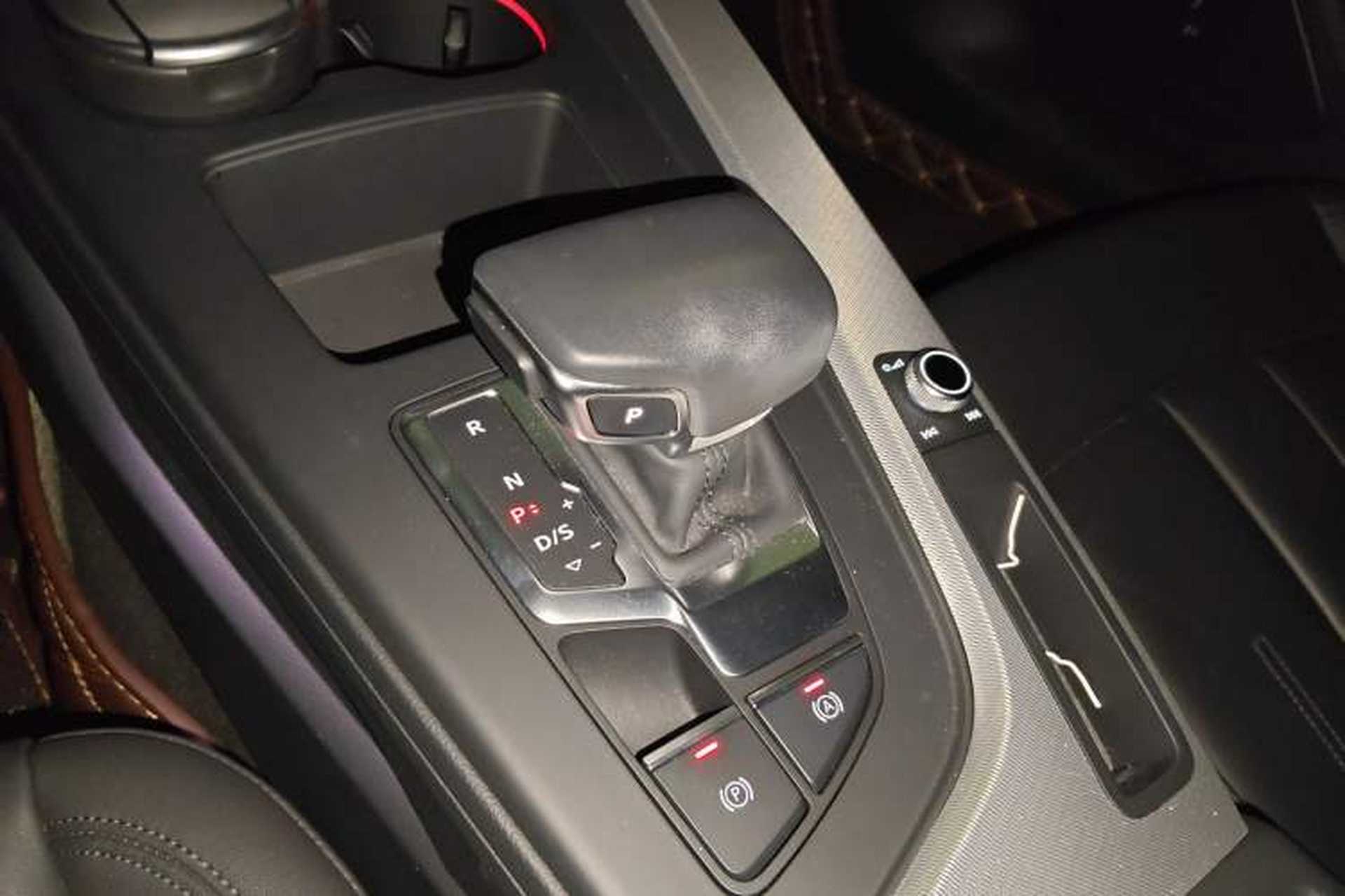 Used Audi A5 2021 Coupe 40 TFSI Fashionable and Dynamic Model Gear Lever